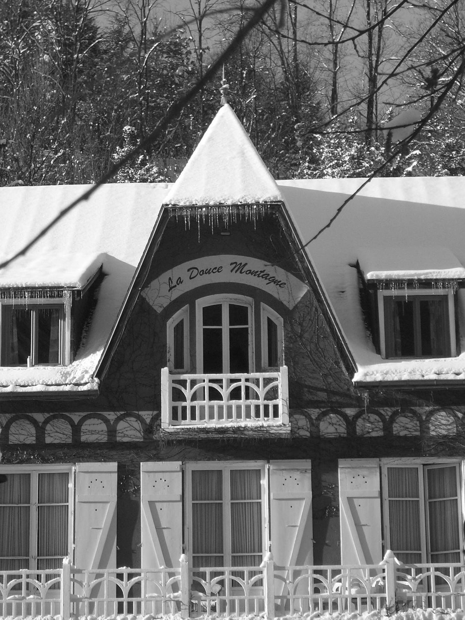 Auberge La Douce Montagne Allemont Exterior foto