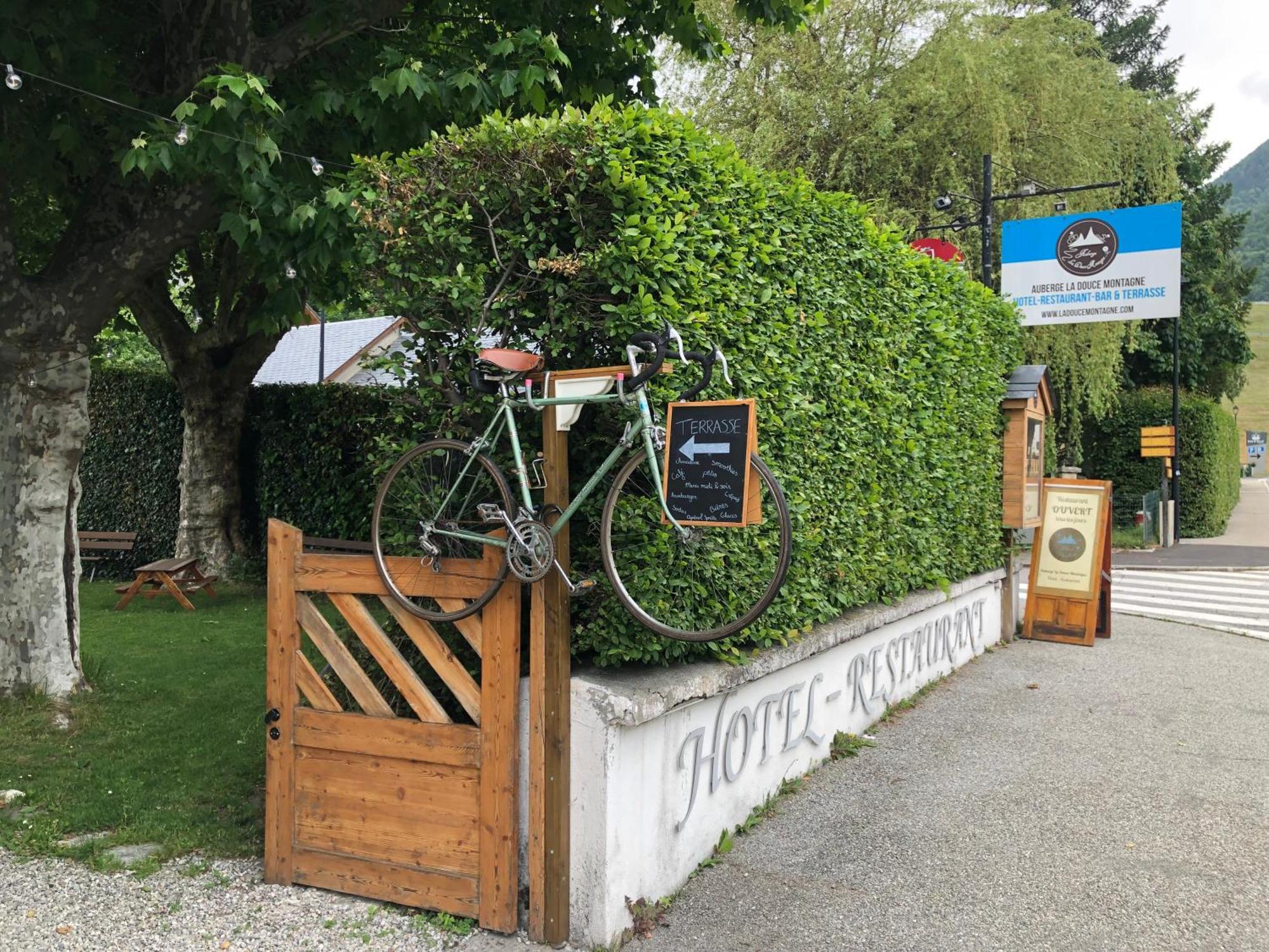 Auberge La Douce Montagne Allemont Exterior foto